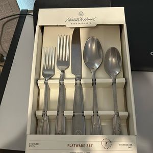 Hearth & Hand with Magnolia Flatware Set